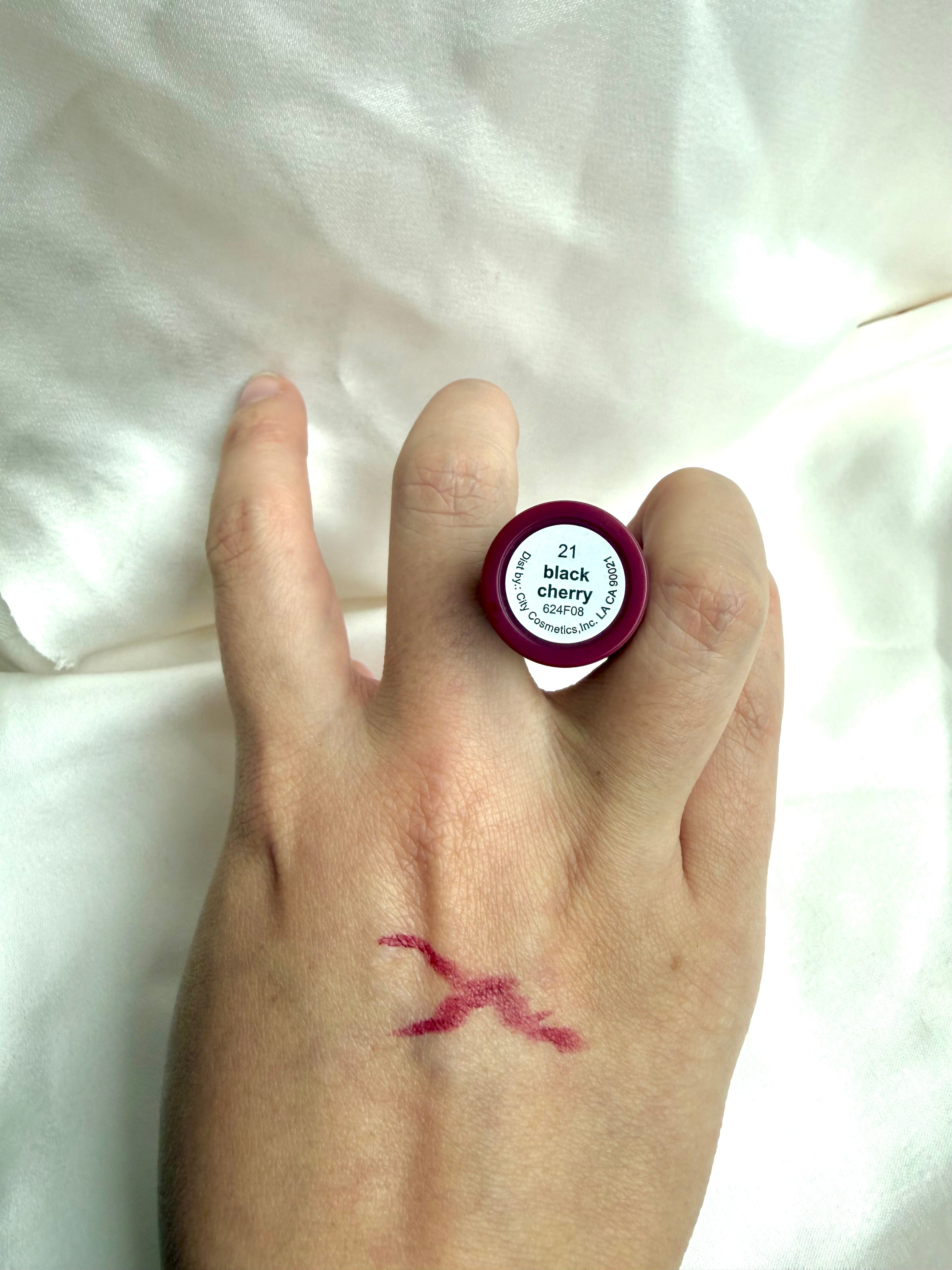 Tono Black Cherry Labial Mousse Matte Italia deluxe