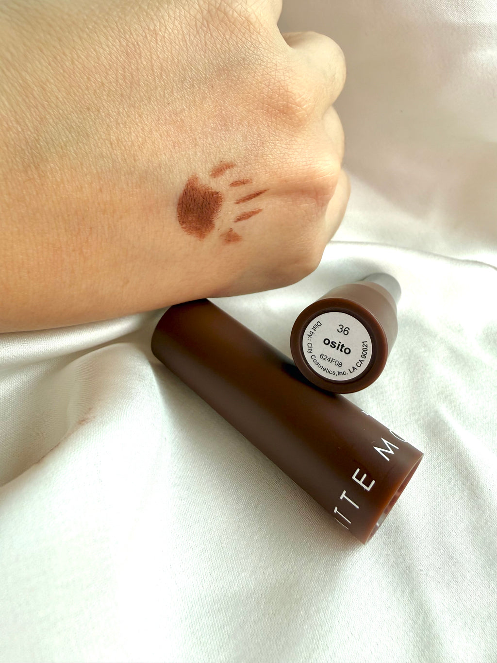 Tono Osito Labial Matte mousse Italia Deluxe