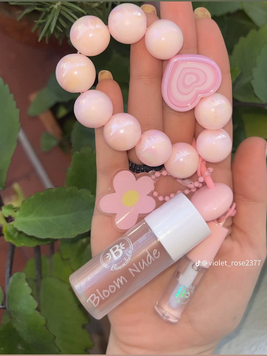Llavero Bloom dúo nude + Mini Gloss hidratante Bloomshell