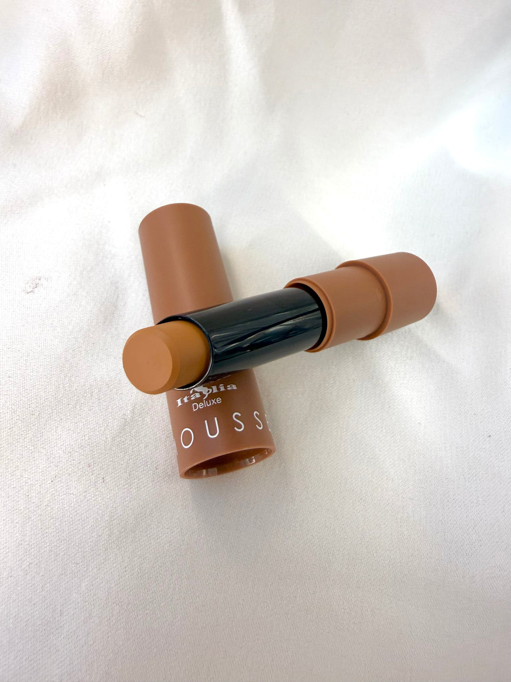 Tono Barely Nude Labial Matte Mousse Italia Deluxe