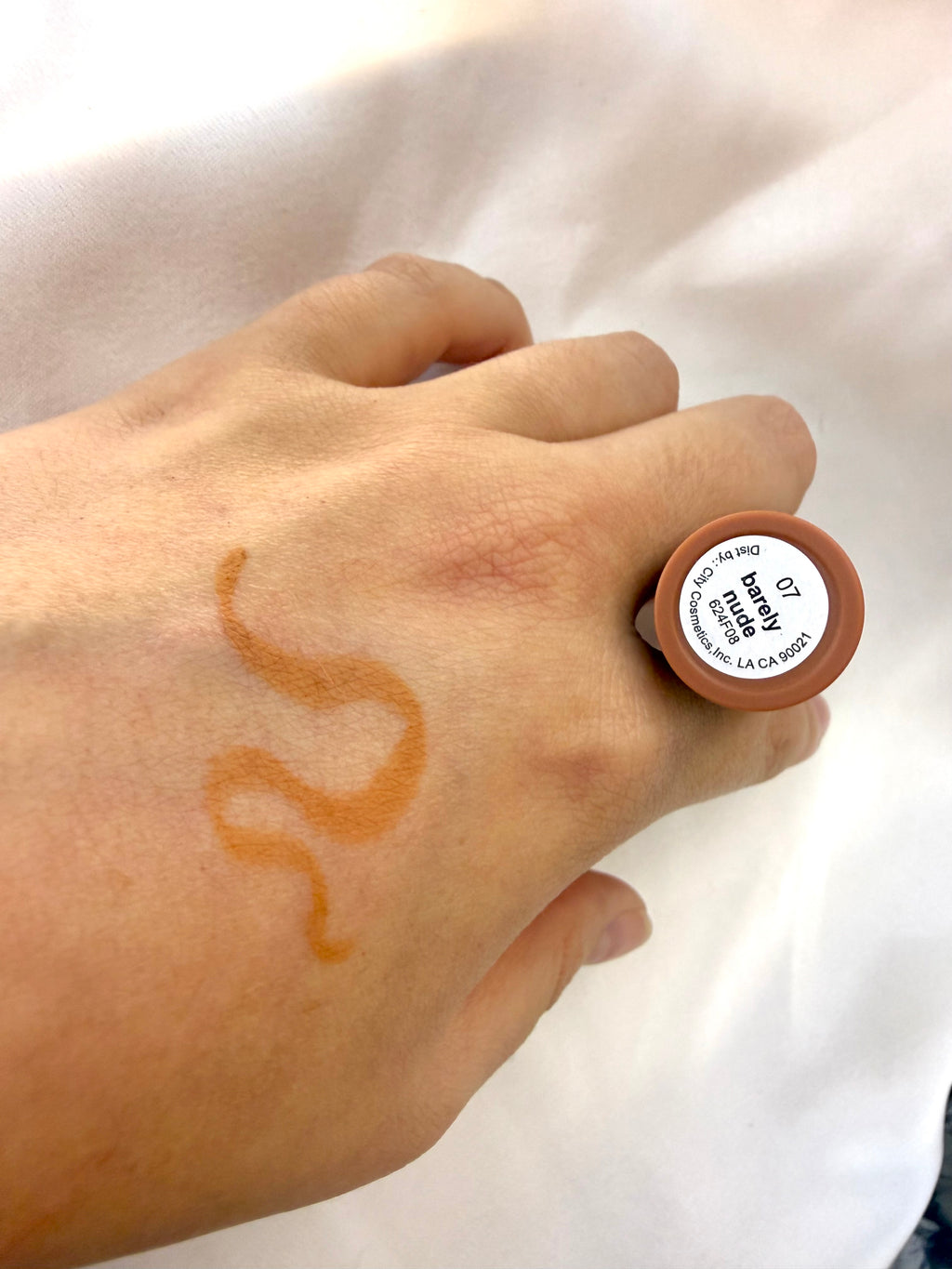 Tono Barely Nude Labial Matte Mousse Italia Deluxe