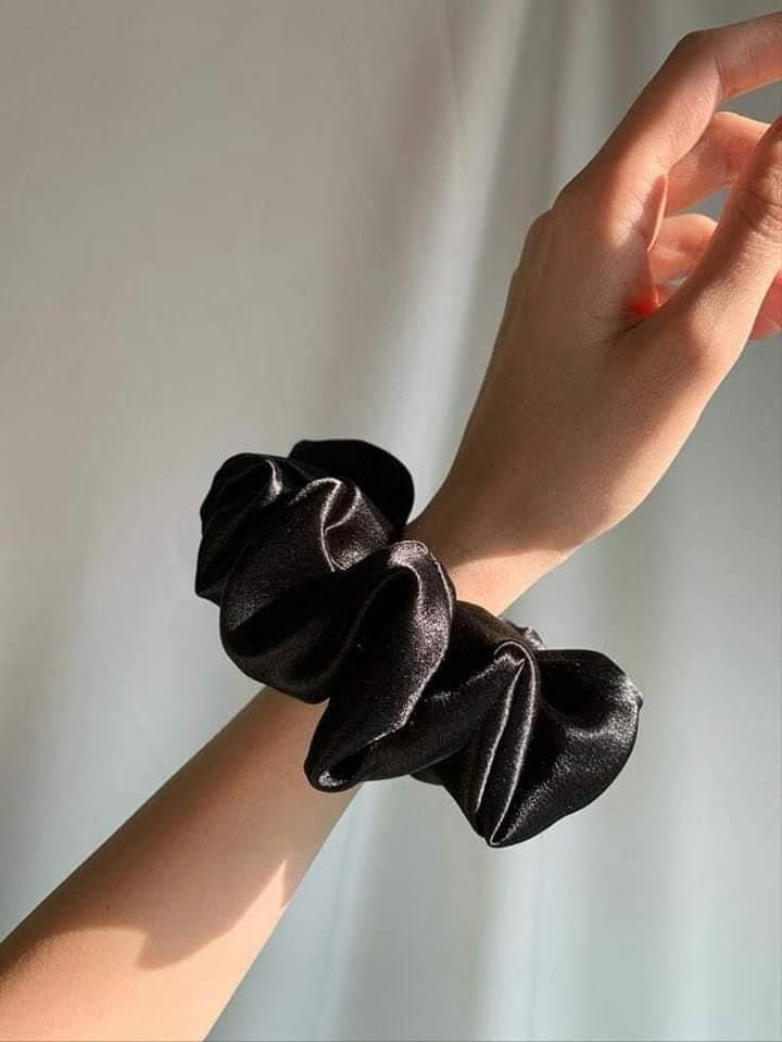Scrunchies de Satín 🎀🤍✨