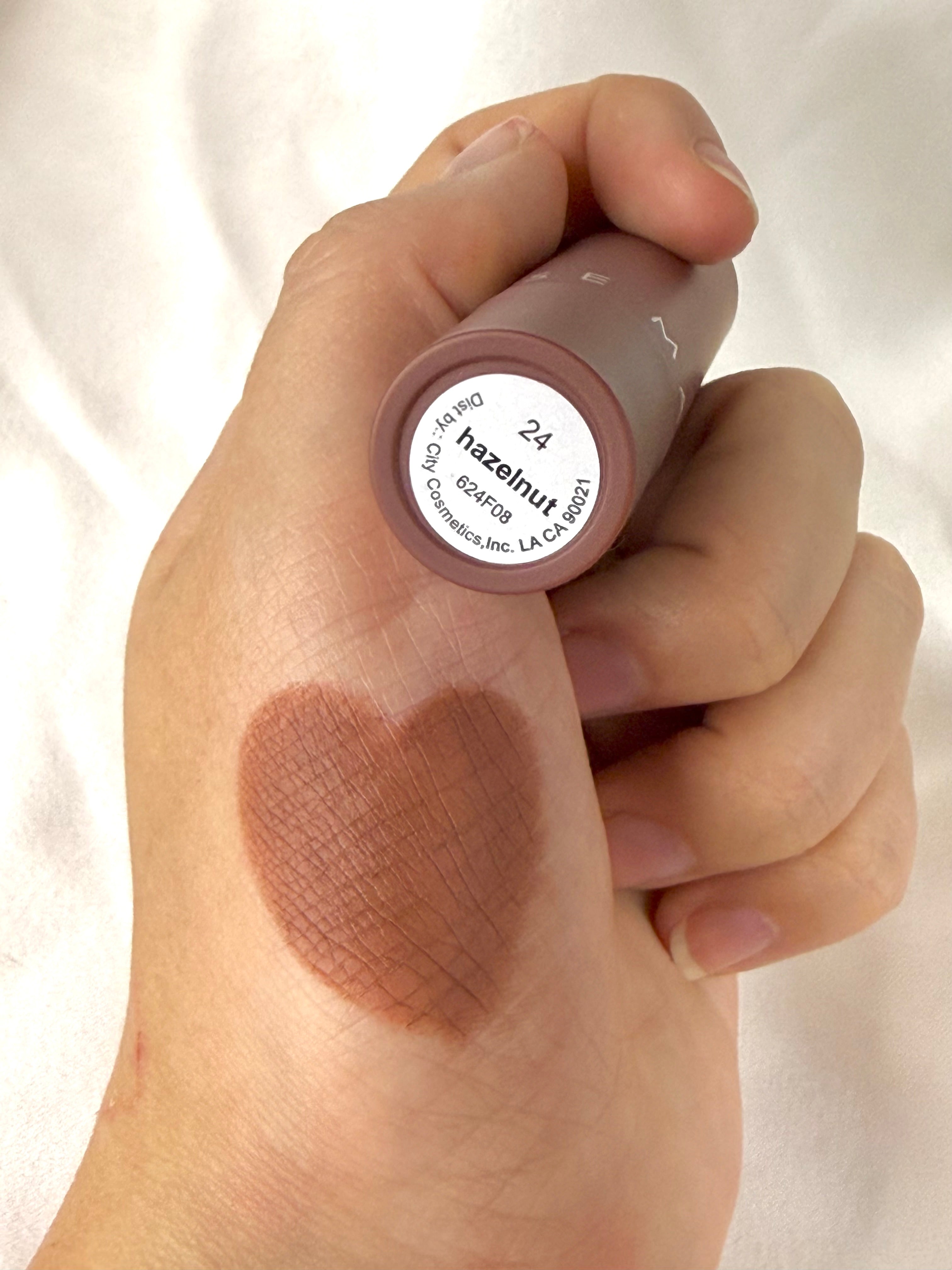 Tono Hazelnut Labial matte mousse Italia deluxe