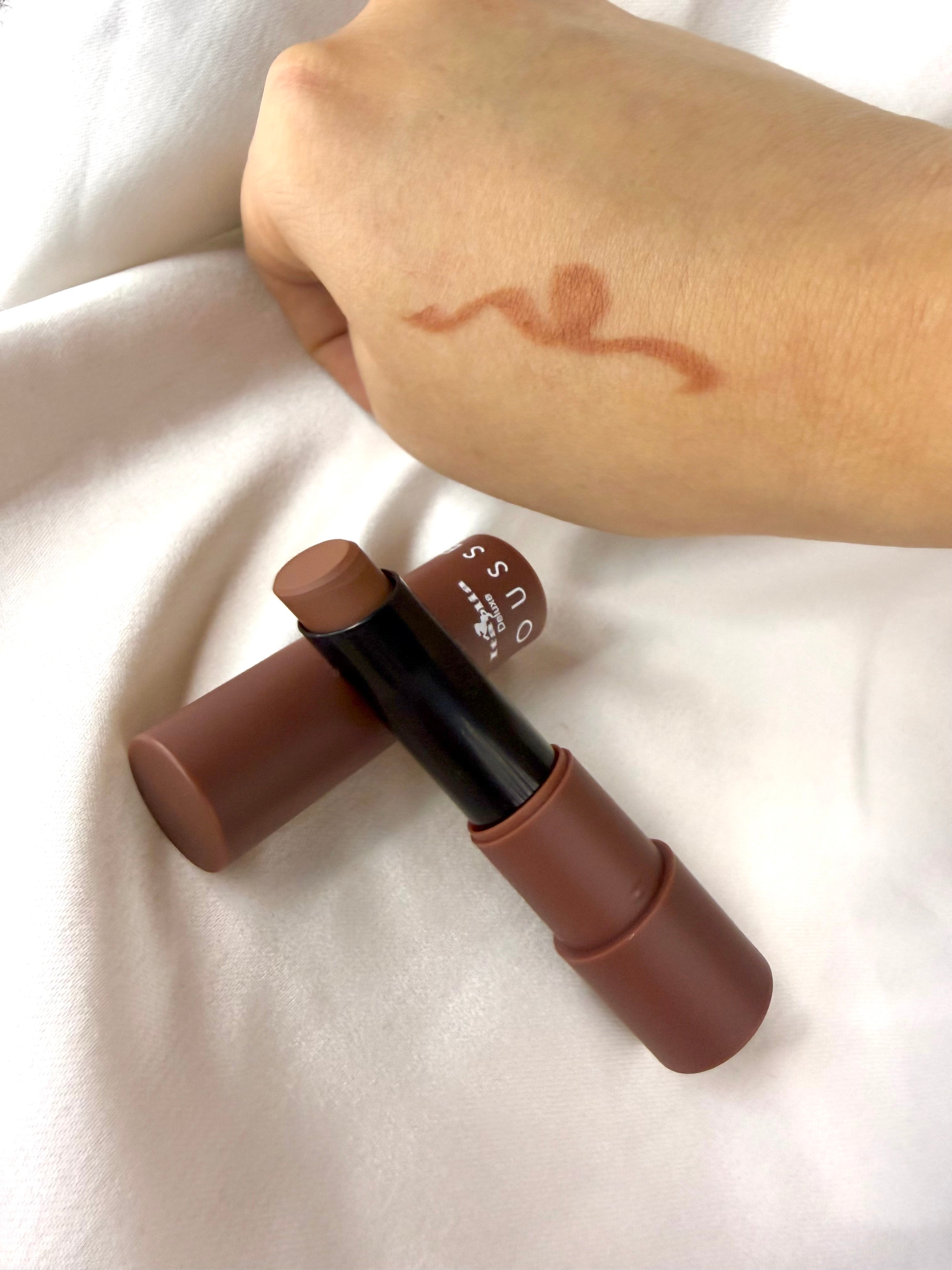 Tono Hazelnut Labial matte mousse Italia deluxe