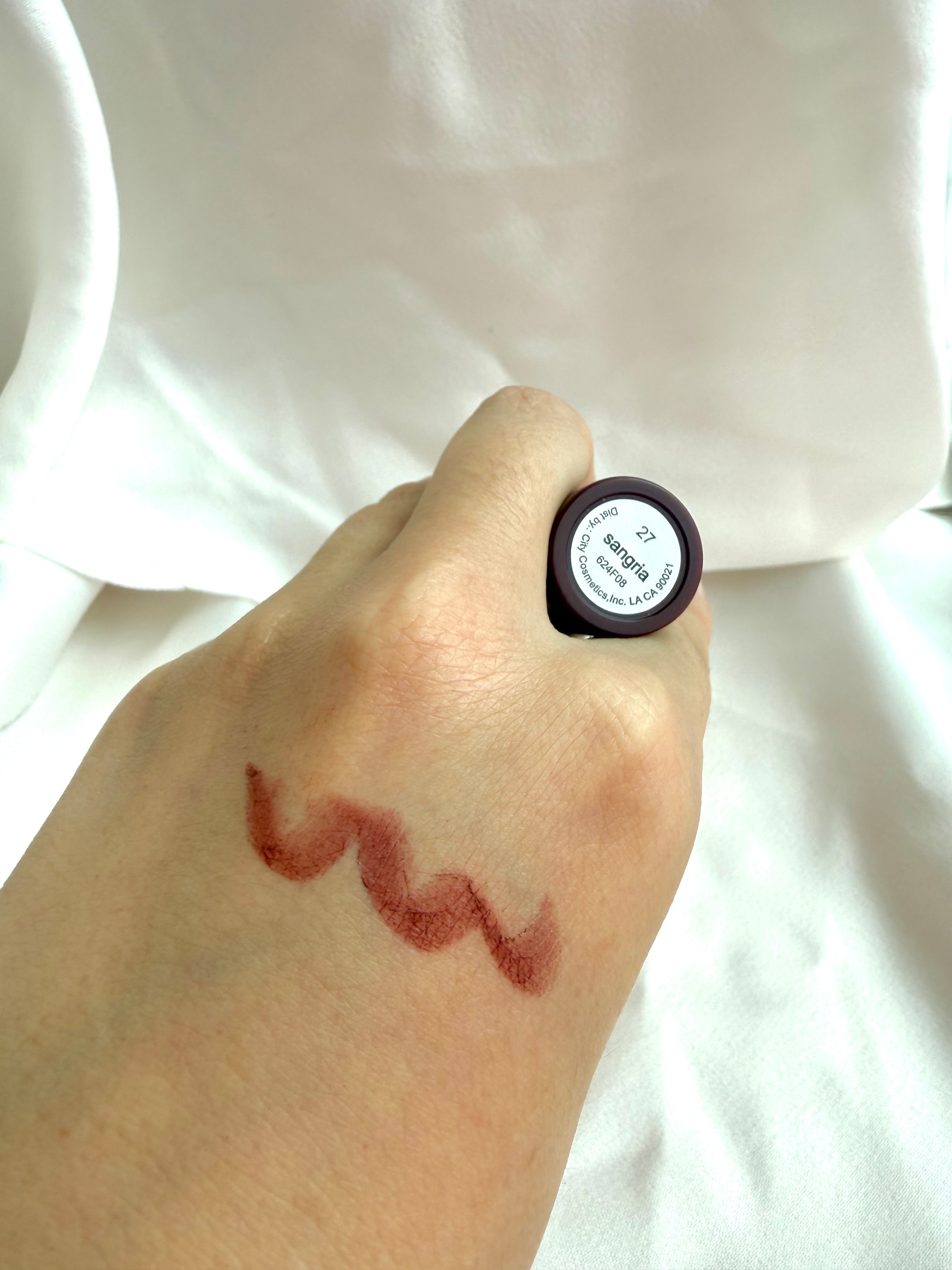 Tono Sangría Labial matte mousse Italia Deluxe