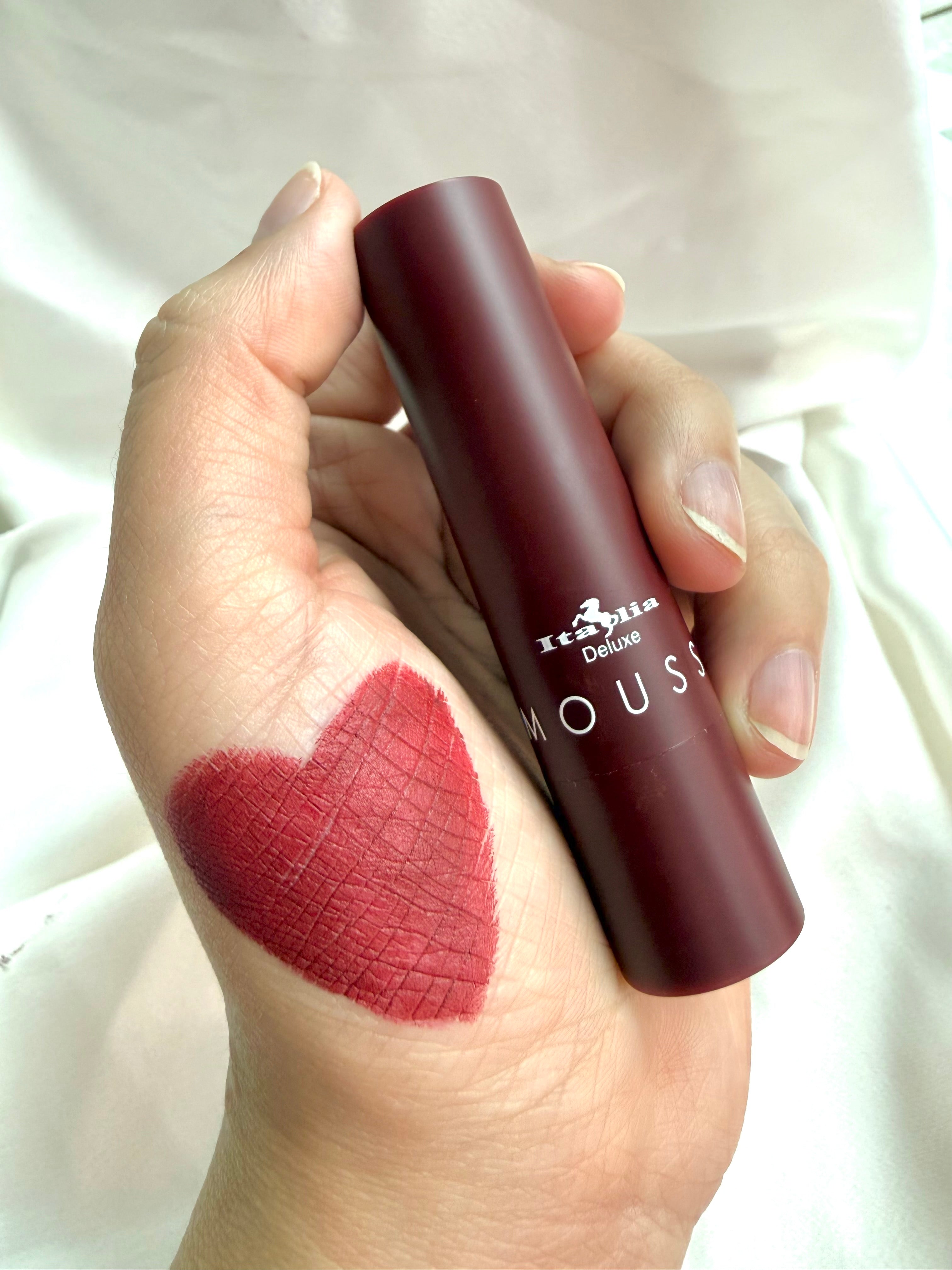 Tono Maroon Labial matte mousse Italia Deluxe