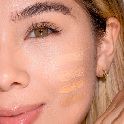 Corrector de ojeras aplicador metálico Myk cosmetics